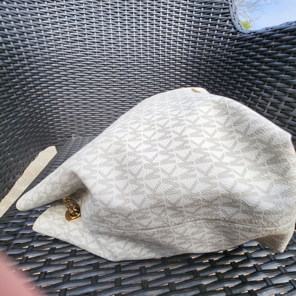 Euc Michael Kors Leather Shoulder Bag Purse - Picture 10 of 12